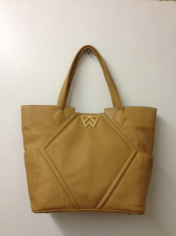 Kelly Wynne Paint The Town Tote in Cognac Leather